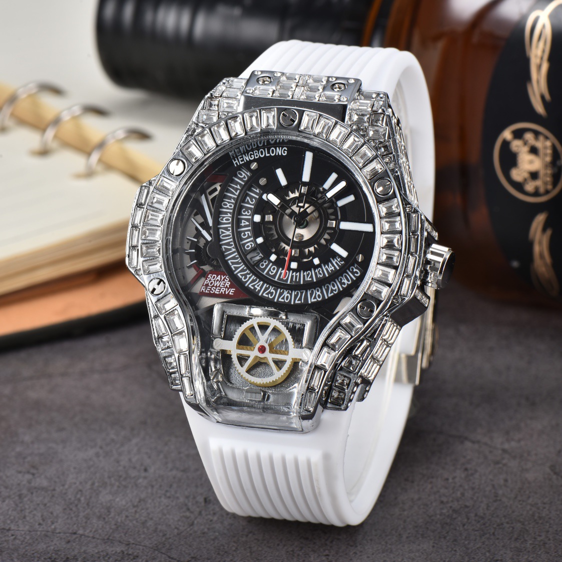 นาฬิกาข้อมือผู้ชายสุดหรู ดีไซน - Omega Watch Constellation บทวิจารณ์และราคา